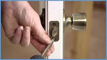 State Locksmith Services Flossmoor, IL 708-297-9150 - 6-lock-change